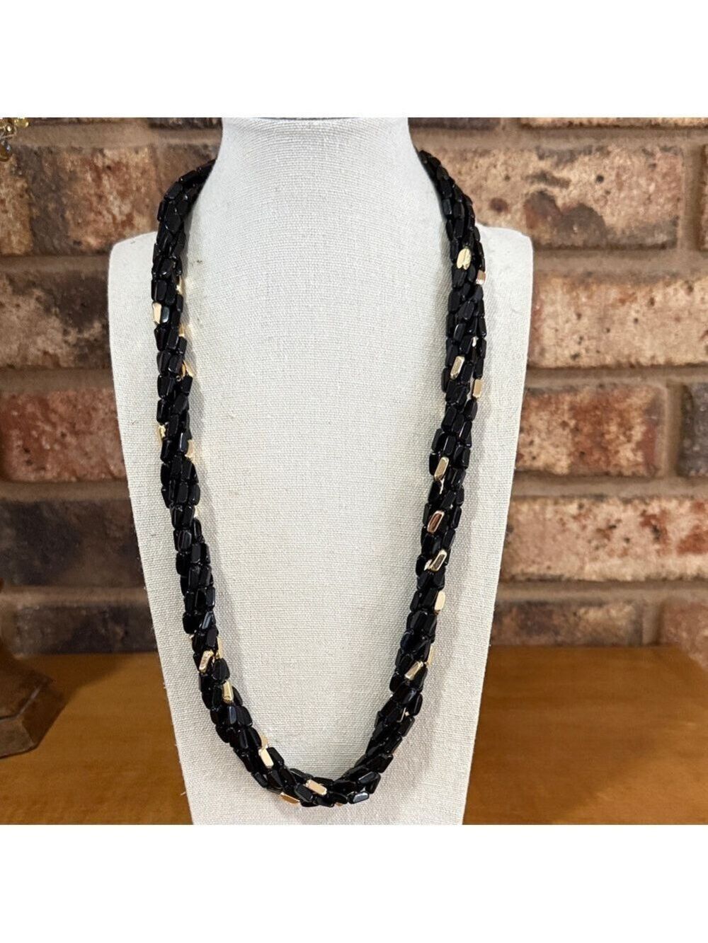 Park Lane Twist and Shout Vintage 6 strand black and gold necklace